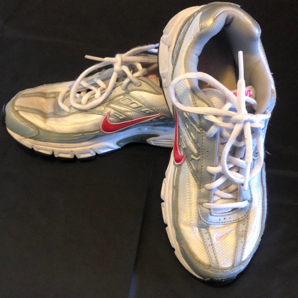 Nike running tennis shoes p561